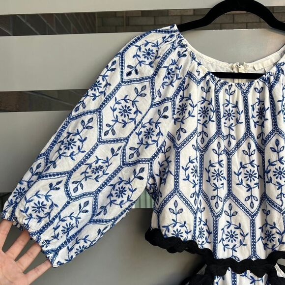H&M White & Blue Eyelet Embroidered Cutout Dress Size M - Picture 4 of 8